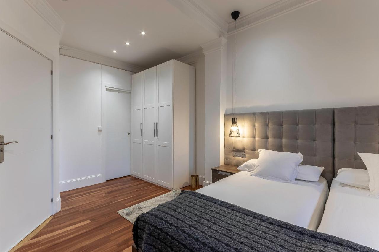 Habitaciones Apartamento B&B Plaza Nueva 8 Μπιλμπάο Εξωτερικό φωτογραφία